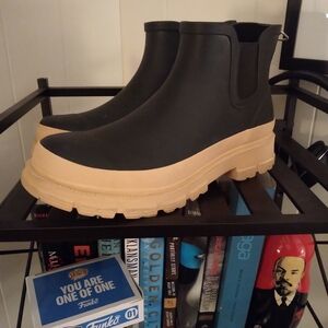 Chooka Two-Tone Black and Tan Boots